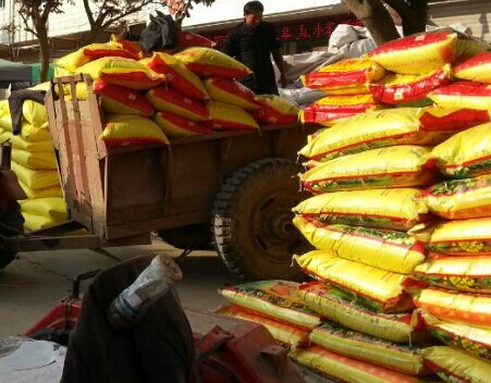 紅四方復(fù)合肥教您如何選購(gòu)優(yōu)質(zhì)肥料